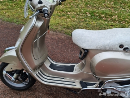 Vespa LX 50 beige